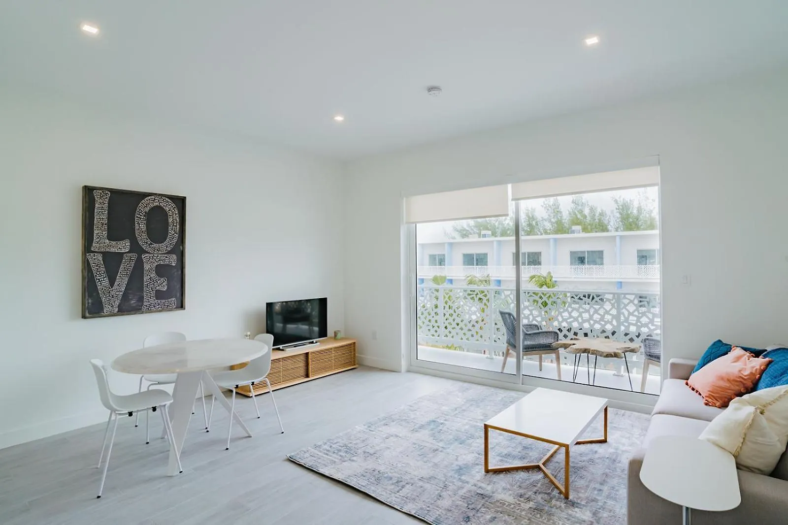 The Grove Aparthotel West Bay Ilhas Cayman